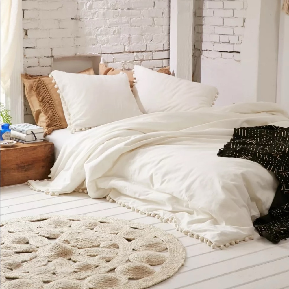 NWT Urban Outfitters Magical Thinking Pom-Fringe Duvet Cover - Twin XL